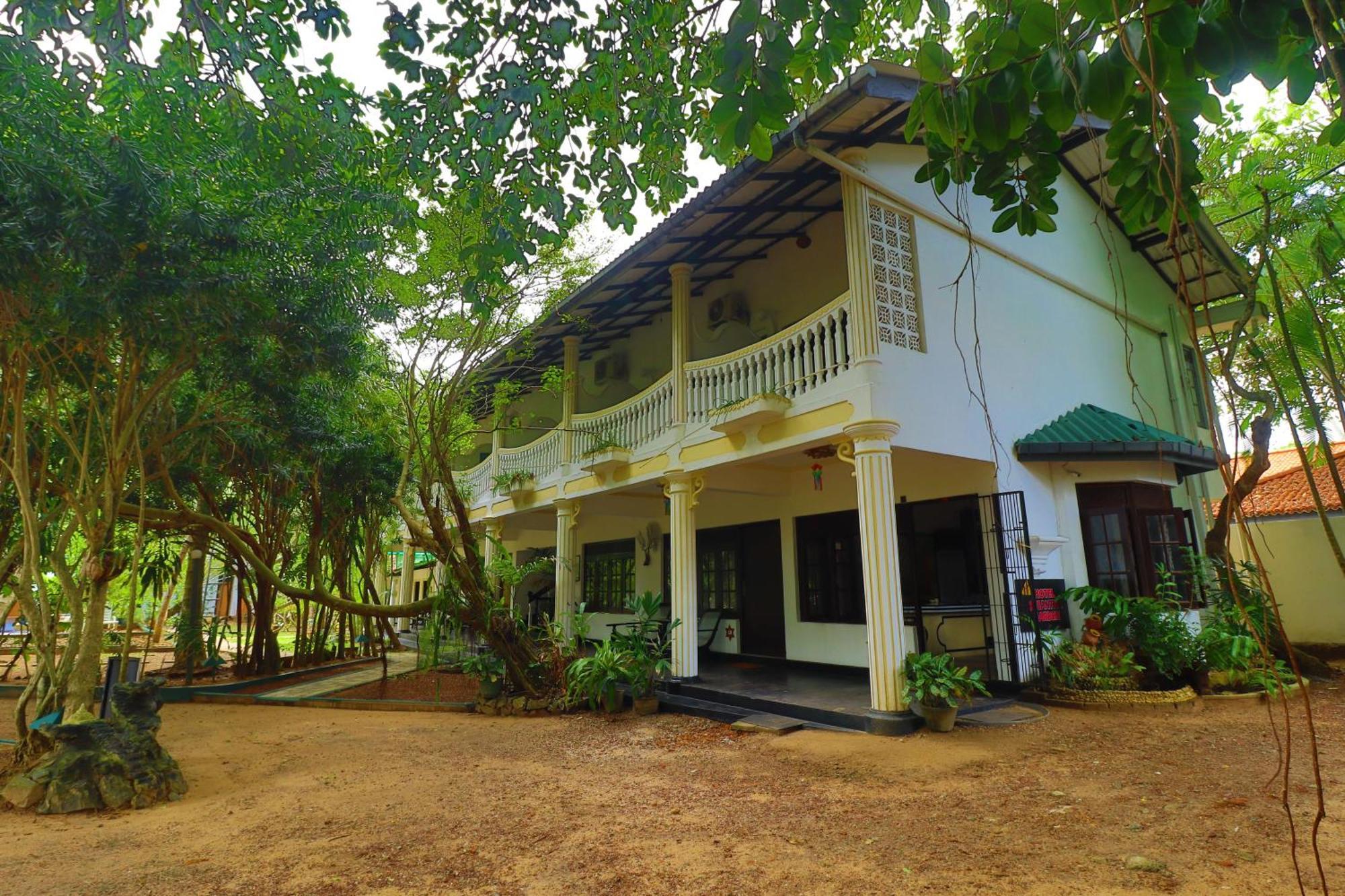 Hotel Susantha Garden Бентота Екстериор снимка